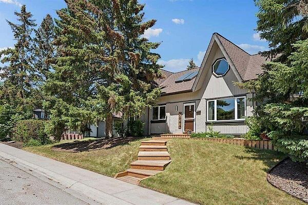 3 Bedrooms 2 Bathrooms