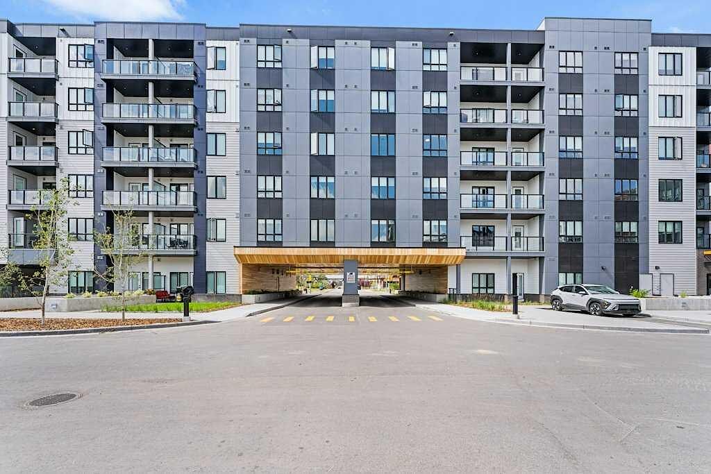 Calgary 2 bedrooms Condo Unit for rent. Property photo: 582700-1