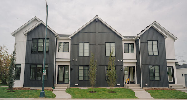 Calgary 3 bedrooms Townhouse for rent. Property photo: 582848-2