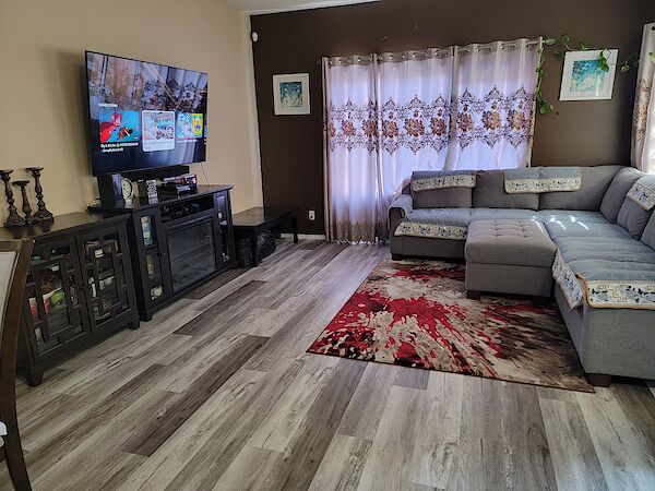 Calgary 3 bedrooms Main Floor for rent. Property photo: 582992-3