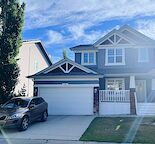 Beautiful 3Bedroom+2.5Bath+Den family home in Tuscany (top 2 floors only!)