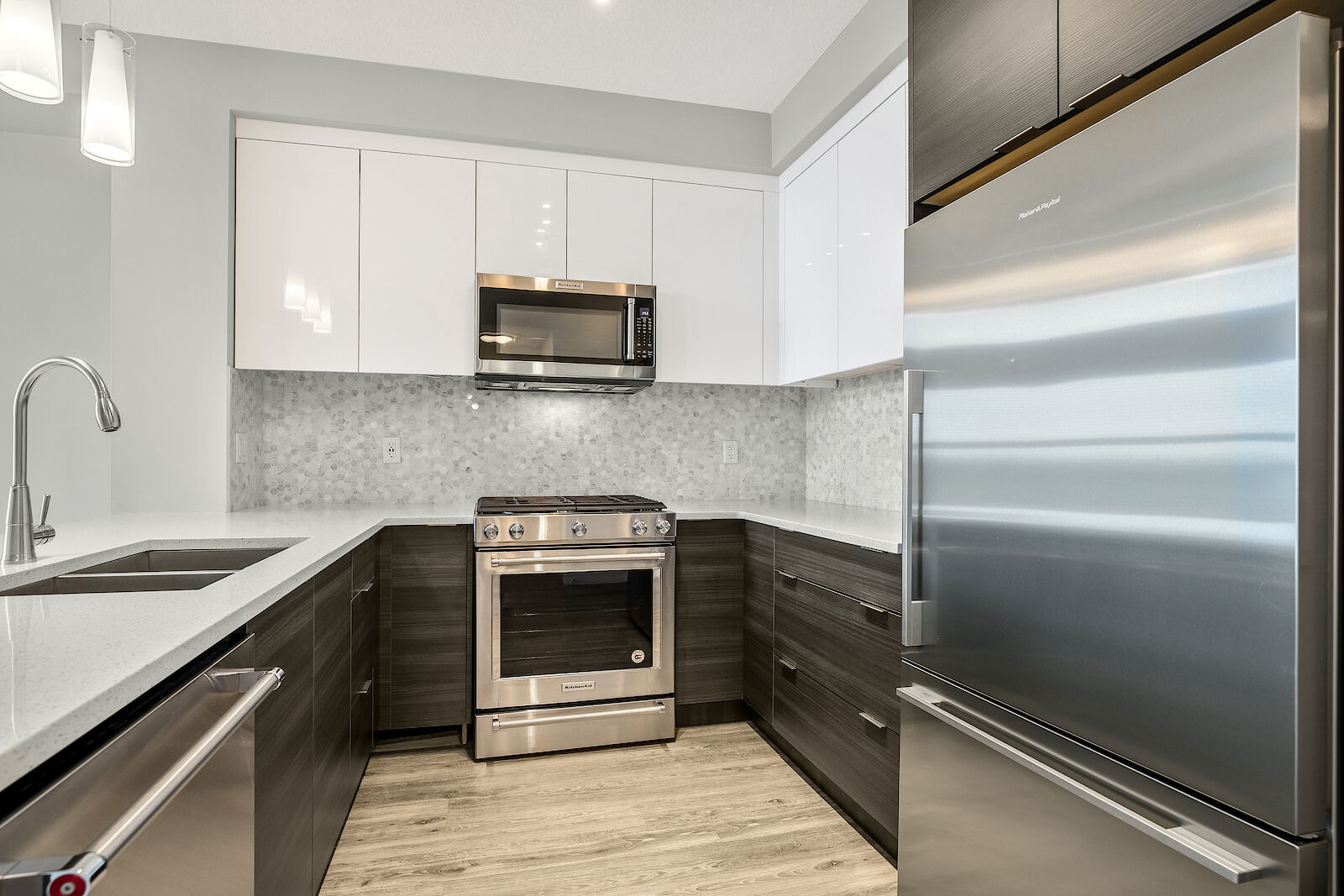 Calgary 1 bedroom Condo Unit for rent. Property photo: 583277-1
