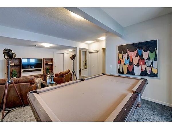 Calgary 2 bedrooms Basement for rent. Property photo: 583847-2