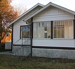 2 bedroom  room Main floor stampede 25 Ave Downtown