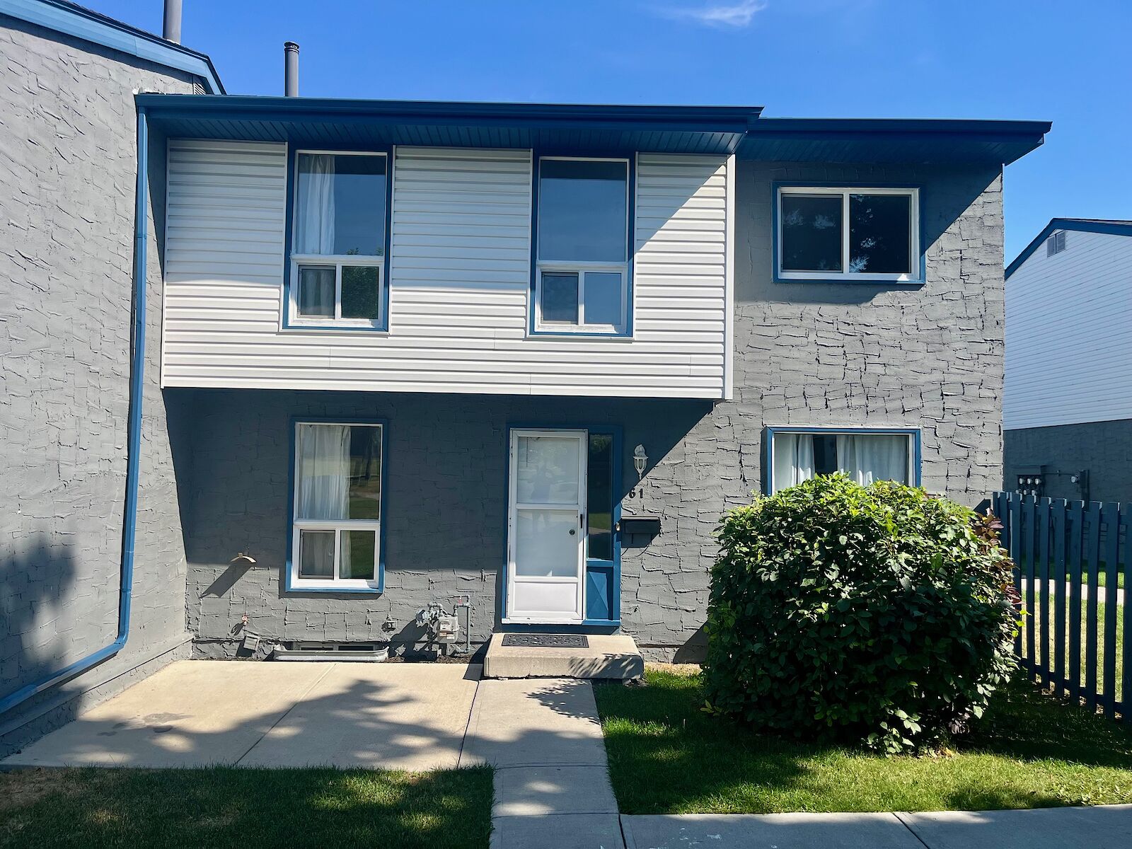 Calgary 3 bedrooms Townhouse for rent. Property photo: 584494-1