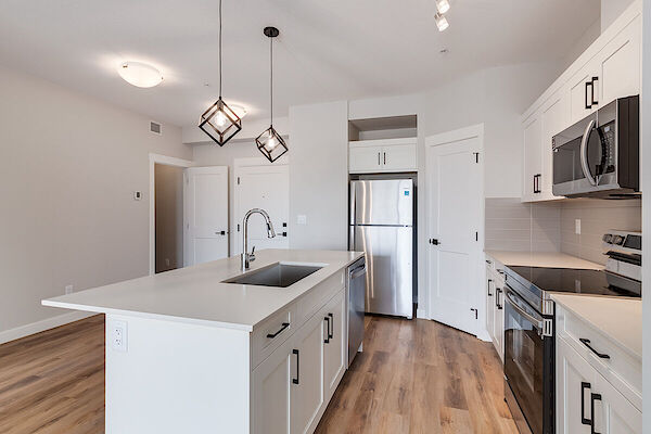 Calgary 2 bedrooms Condo Unit for rent. Property photo: 584621-3