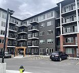 Bright and Spacious 3-Bedroom Condo in Skyview Parkway