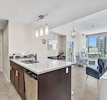 Luxurious 2 Bed / 2 Bath Condo in Downtown Calgary