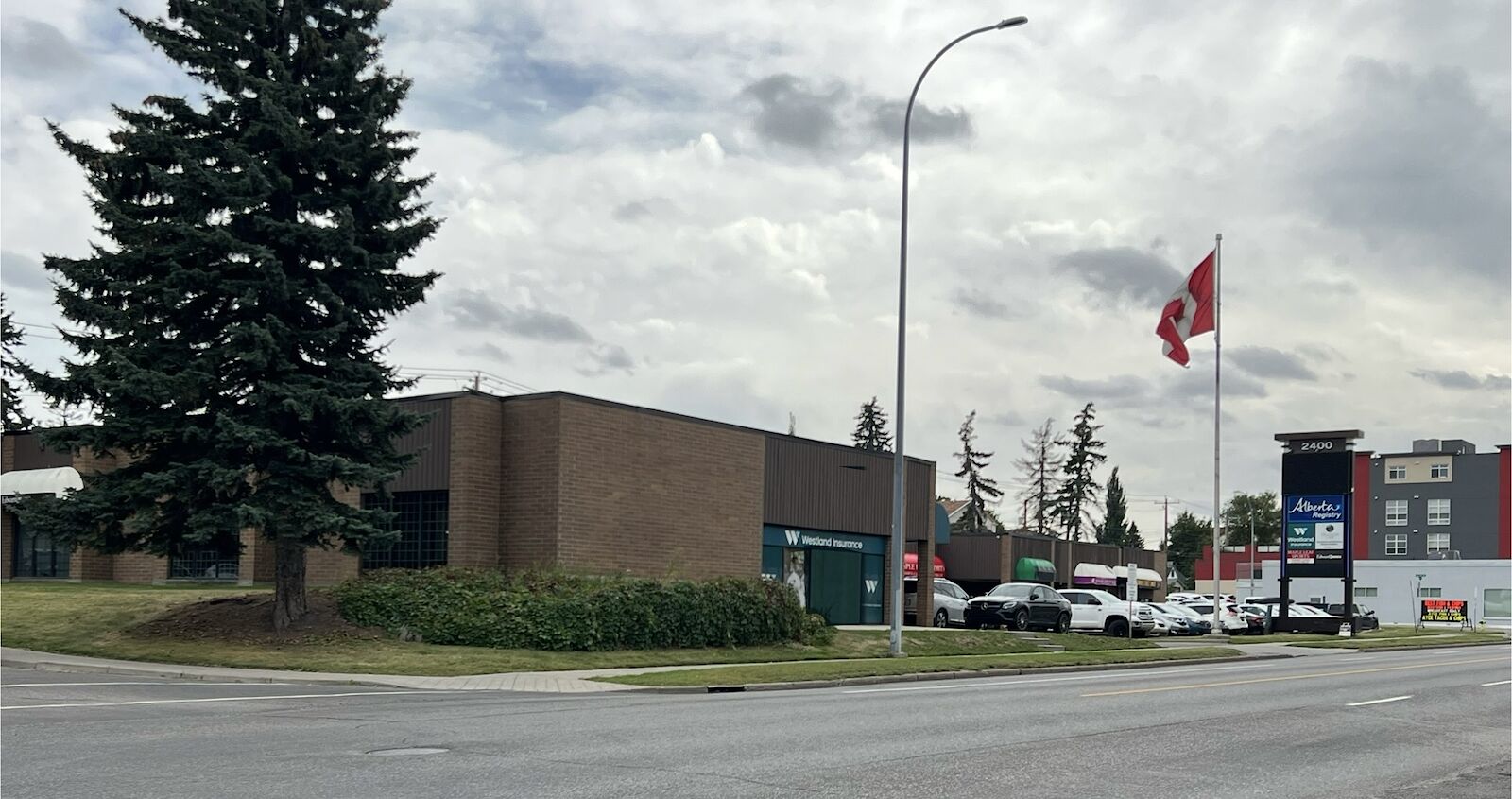Calgary  bedrooms Office Space for rent. Property photo: 585495-1