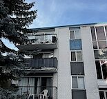 Mission apartment close to downtown and 4 St