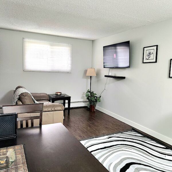 Red Deer studio Condo Unit for rent. Property photo: 586001-2