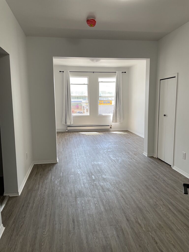 Calgary 1 bedroom Condo Unit for rent. Property photo: 586005-1