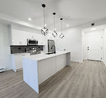 2 Bed/2 Bath Luxury Condo with Modern Finishes & Mountain Views