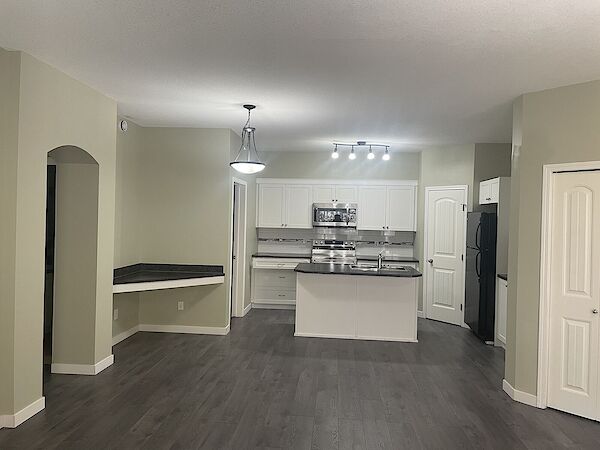 Calgary 2 bedrooms Condo Unit for rent. Property photo: 586556-2