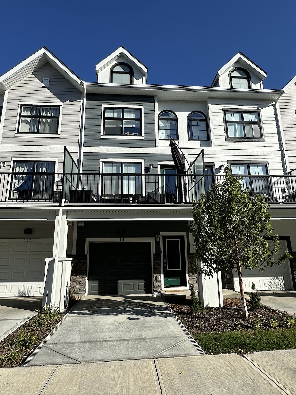 Calgary 2 bedrooms Townhouse for rent. Property photo: 586589-1