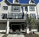 Luxury 2 bedroom Townhome in the heart of Quarry Park