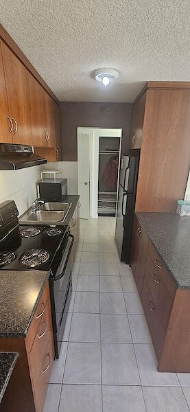 Calgary 1 bedroom Condo Unit for rent. Property photo: 586596-2