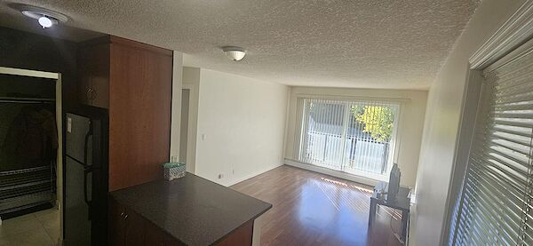 Calgary 1 bedroom Condo Unit for rent. Property photo: 586596-3