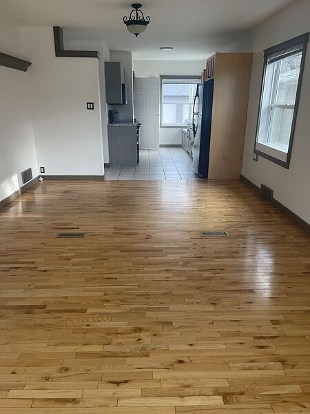 Calgary 2 bedrooms Main Floor for rent. Property photo: 587310-2