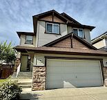 Remarkable 4 Bedrooms House w/ Developed Basement >3000 sq.ft. of living space.