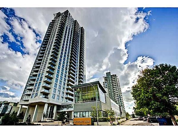 Calgary 3 bedrooms Condo Unit for rent. Property photo: 587664-2