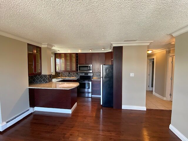 Edmonton 1 bedroom Condo Unit for rent. Property photo: 587814-1