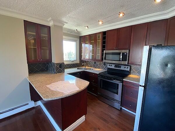 Edmonton 1 bedroom Condo Unit for rent. Property photo: 587814-2