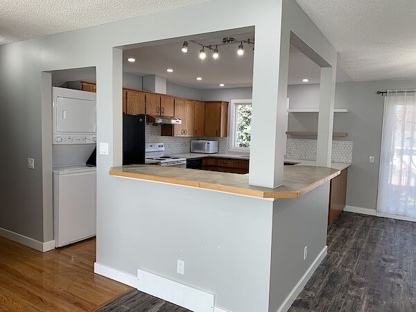 Calgary 3 bedrooms Room For Rent for rent. Property photo: 587904-3