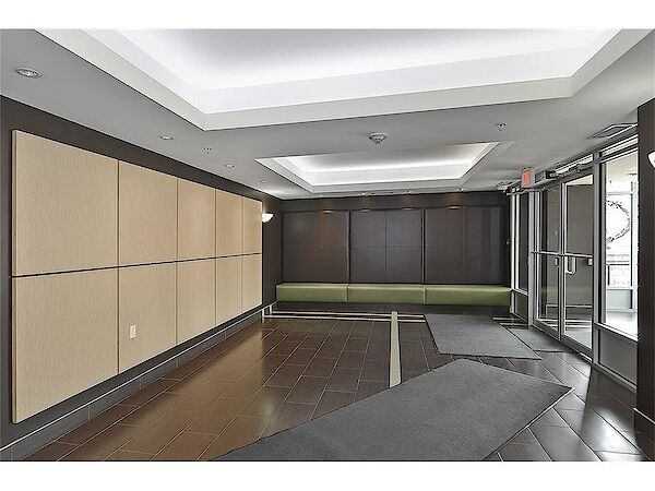 Calgary 2 bedrooms Condo Unit for rent. Property photo: 588567-3