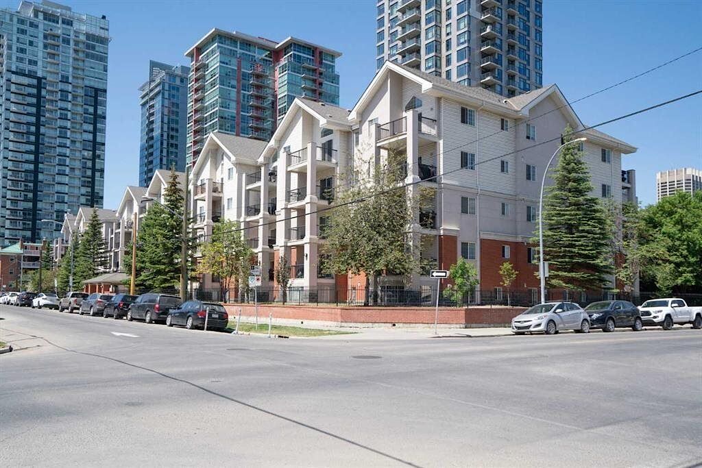 Calgary 2 bedrooms Condo Unit for rent. Property photo: 588700-1