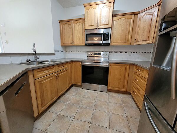 Calgary 2 bedrooms Condo Unit for rent. Property photo: 588700-3