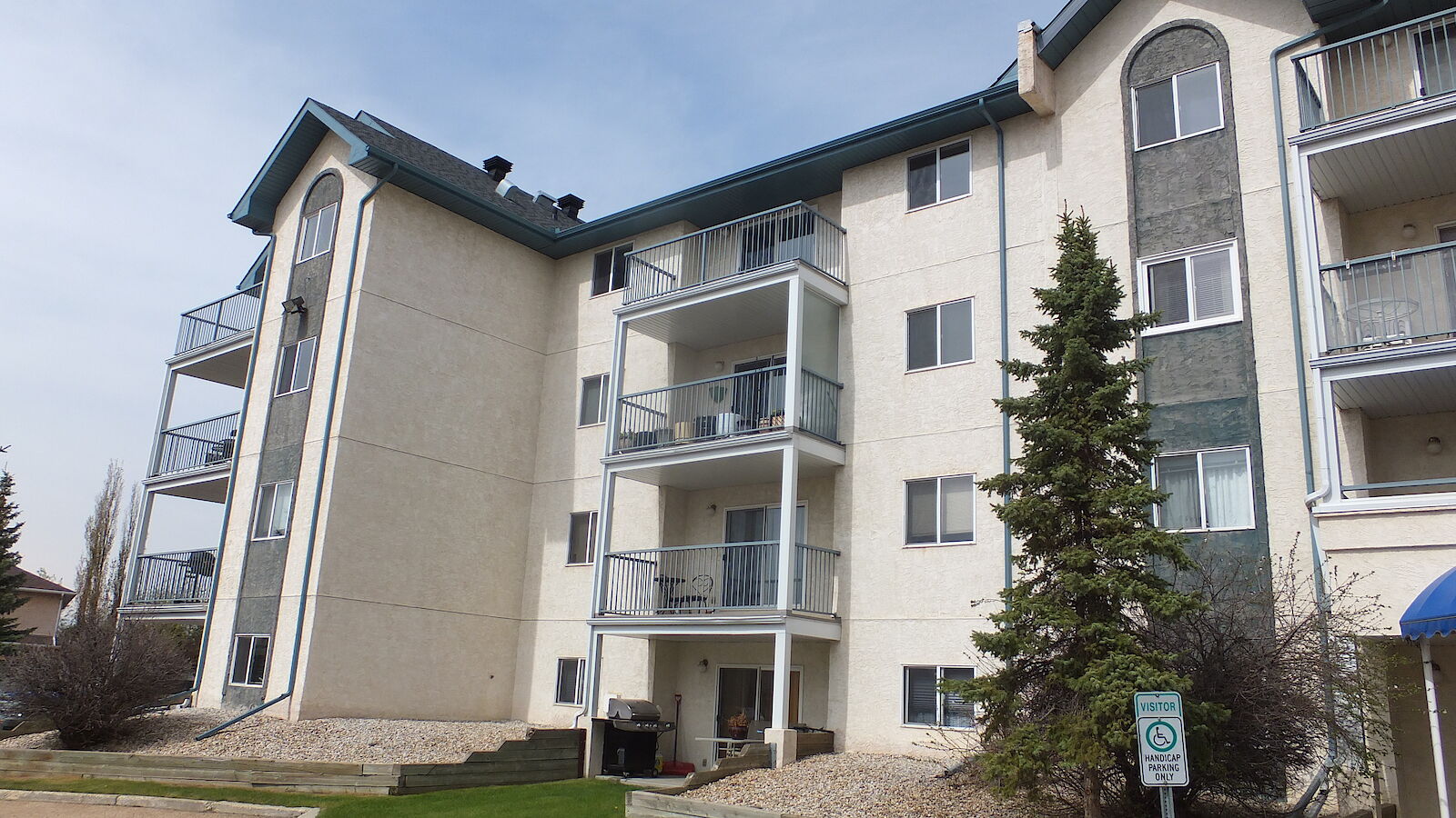 Edmonton 2 bedrooms House for rent. Property photo: 588811-1