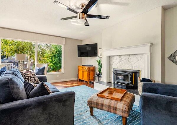 Calgary 3 bedrooms House for rent. Property photo: 588880-3
