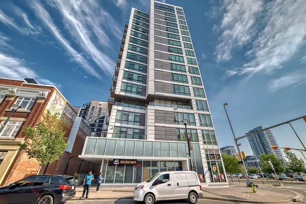 Calgary 1 + Den bedrooms Condo Unit for rent. Property photo: 588898-1