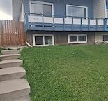 Bright 2 Bedroom Main Floor | Balcony | Laundry | 15 Minutes to Downtown