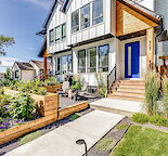 Bright and Spacious Semi-Basement Suite in Renfrew