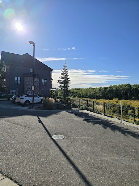 Calgary 2 + Den bedrooms Townhouse for rent. Property photo: 590026-2