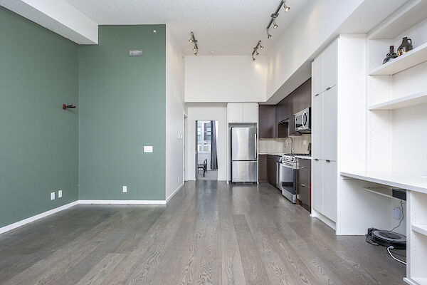 Calgary 1 bedroom Condo Unit for rent. Property photo: 590456-3