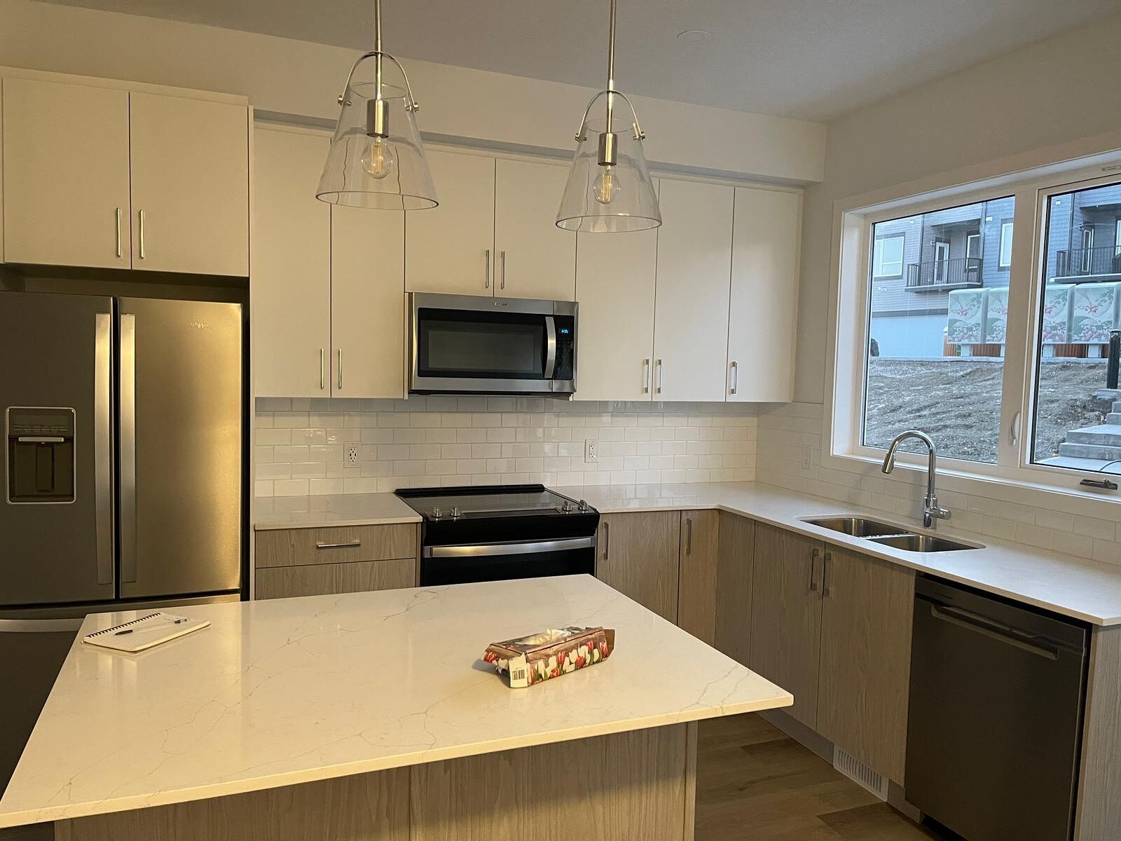 Calgary 3 bedrooms Townhouse for rent. Property photo: 590790-1