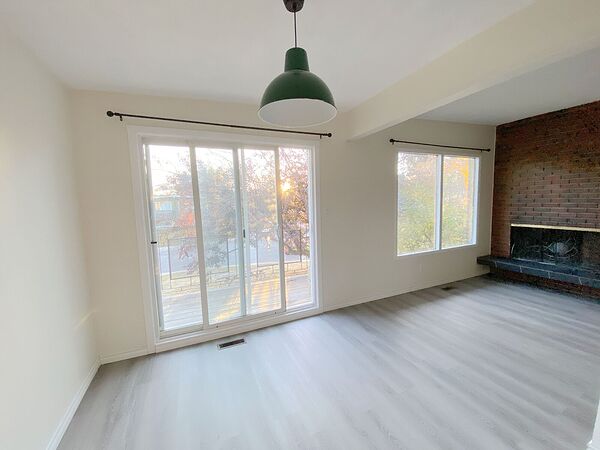 Calgary 2 bedrooms Duplex for rent. Property photo: 590904-2