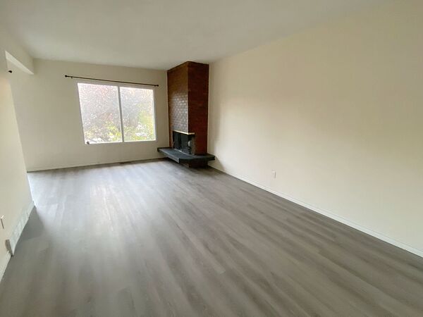 Calgary 2 bedrooms Duplex for rent. Property photo: 590904-3
