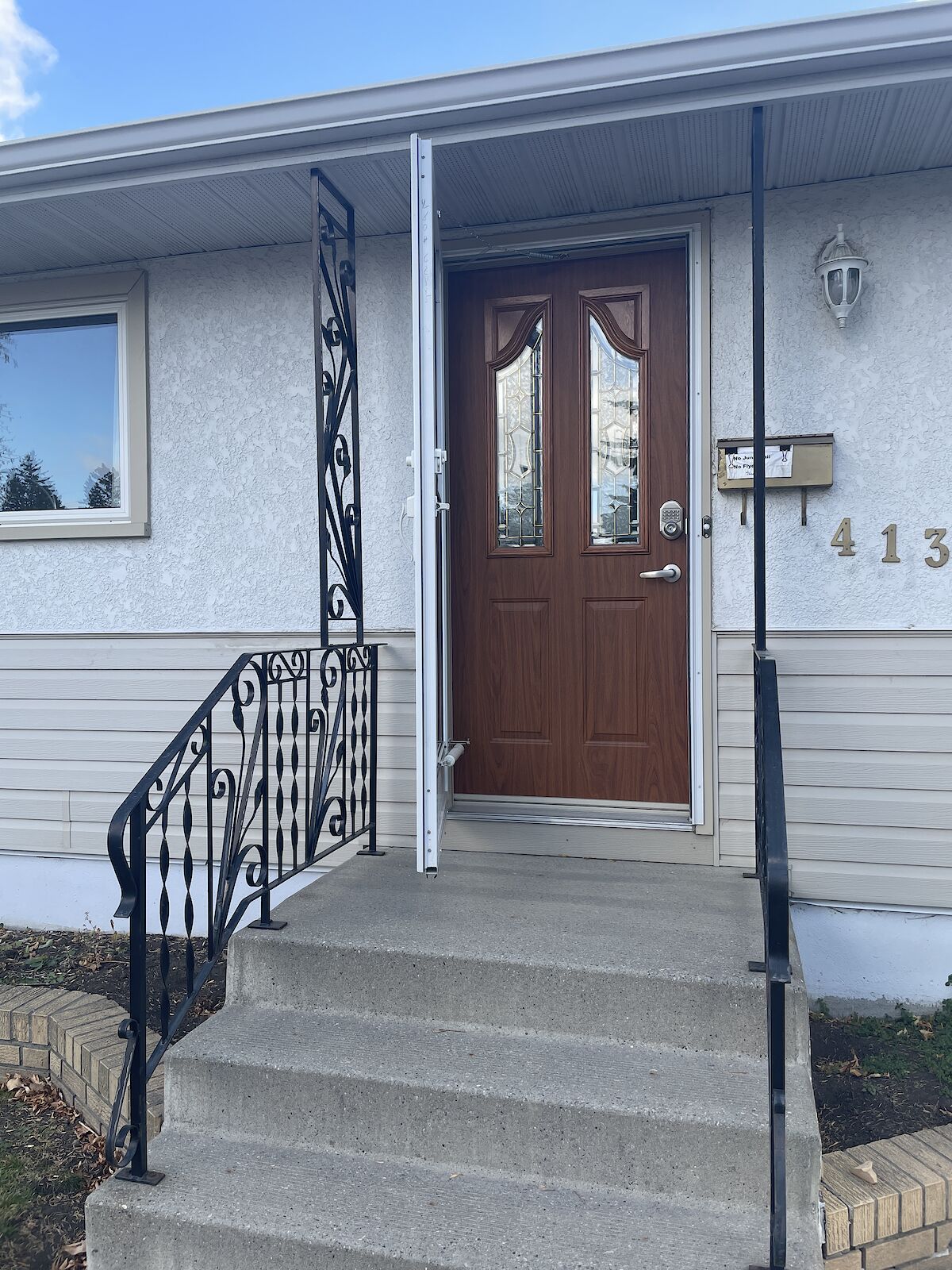 Calgary 2 bedrooms House for rent. Property photo: 591219-1