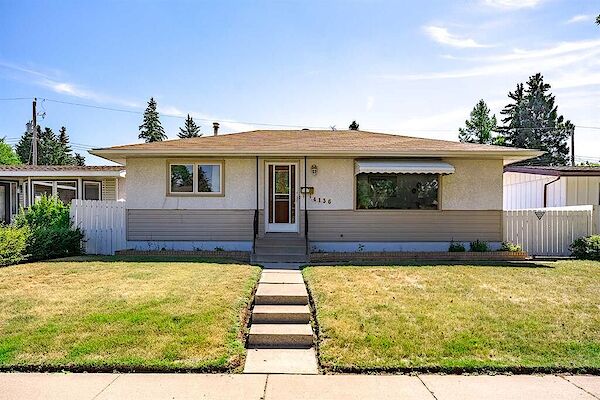 Calgary 2 bedrooms House for rent. Property photo: 591219-2