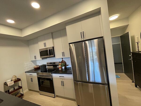 Calgary 2 bedrooms Condo Unit for rent. Property photo: 591698-2