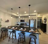 Mountain View 2-Bedroom TOP FLOOR Condo in Seton