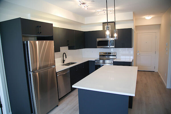 Calgary 3 bedrooms Condo Unit for rent. Property photo: 591720-3