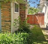 Beautiful bungalow fully renovated with brand new appliances
