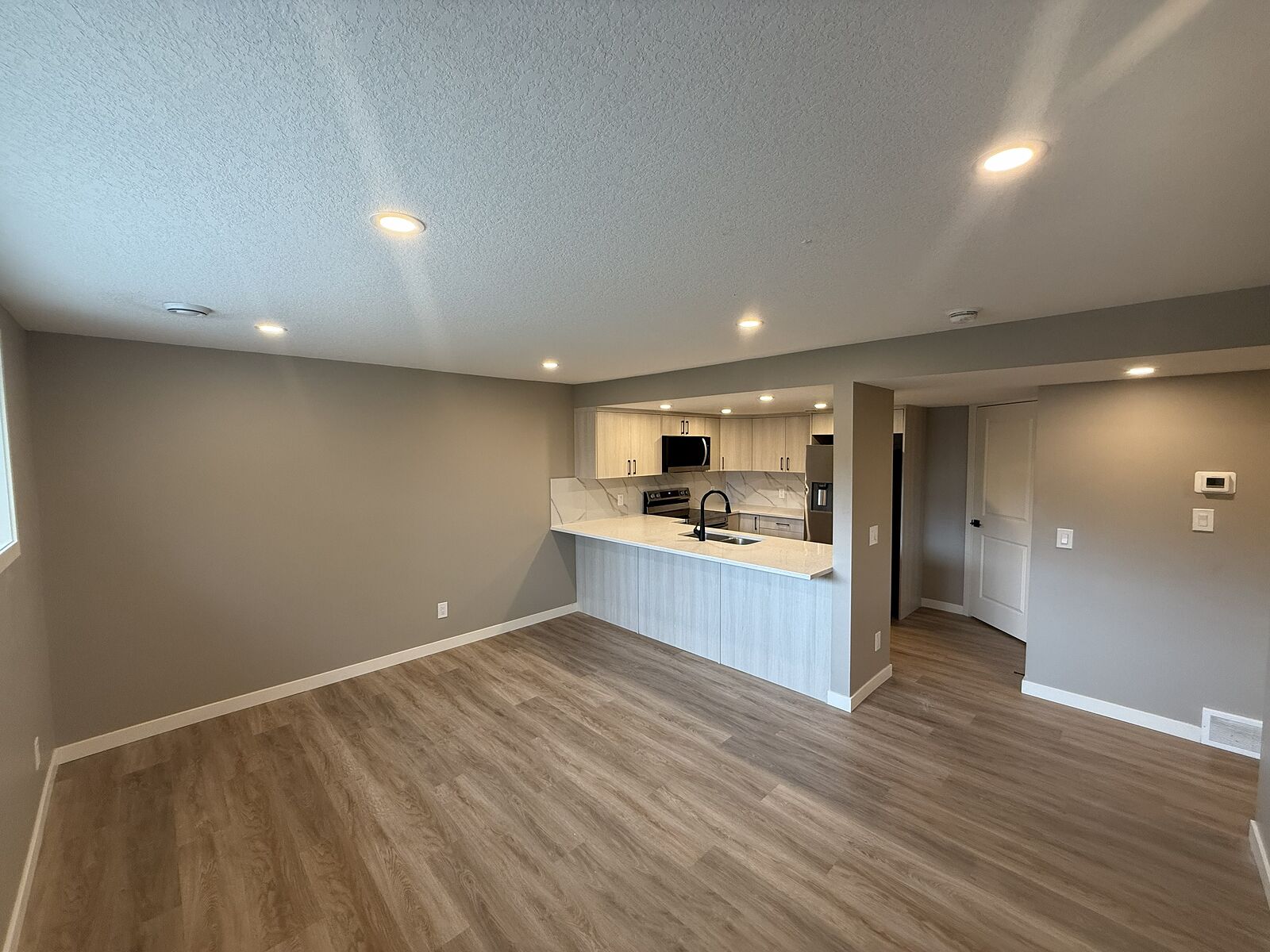 Calgary 2 bedrooms Basement for rent. Property photo: 592113-1