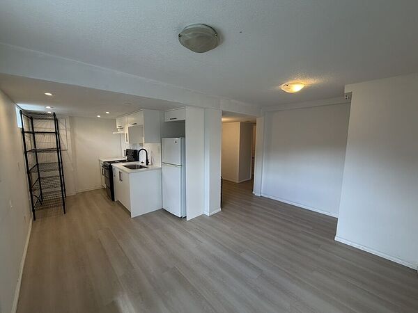Calgary 2 bedrooms Basement for rent. Property photo: 592464-3
