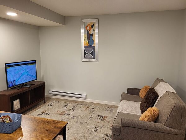 Calgary 1 bedroom Basement for rent. Property photo: 592527-2